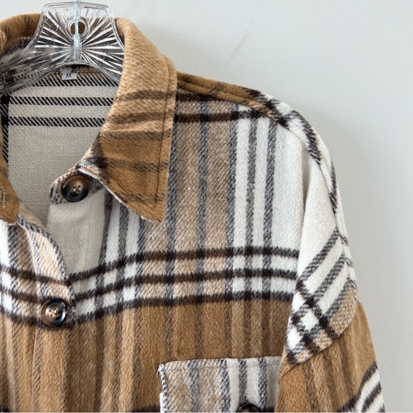 ⭐️SOLD⭐️ Women’s Brown Long Flannel Plaid Button Front Shacket Trench Coat - Picture 4 of 6